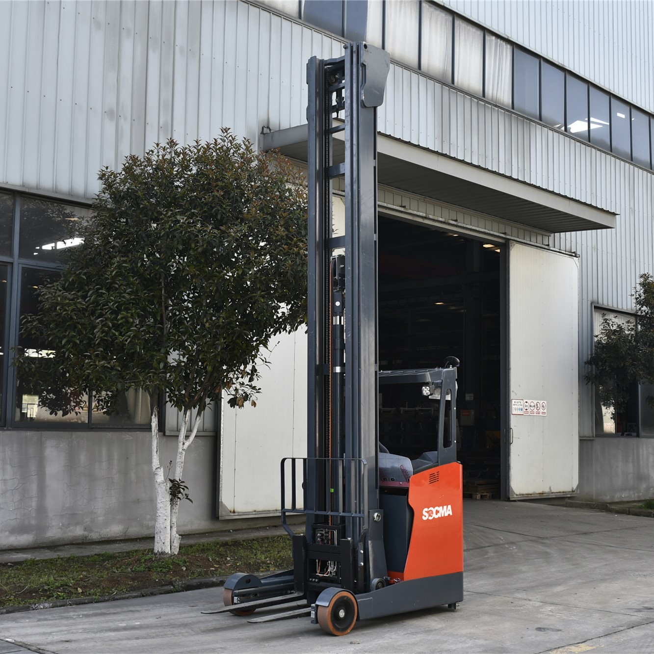 MFZ reach truck 4 MFZ reach truck 4