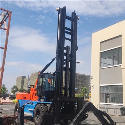 Marina autokrāvējs